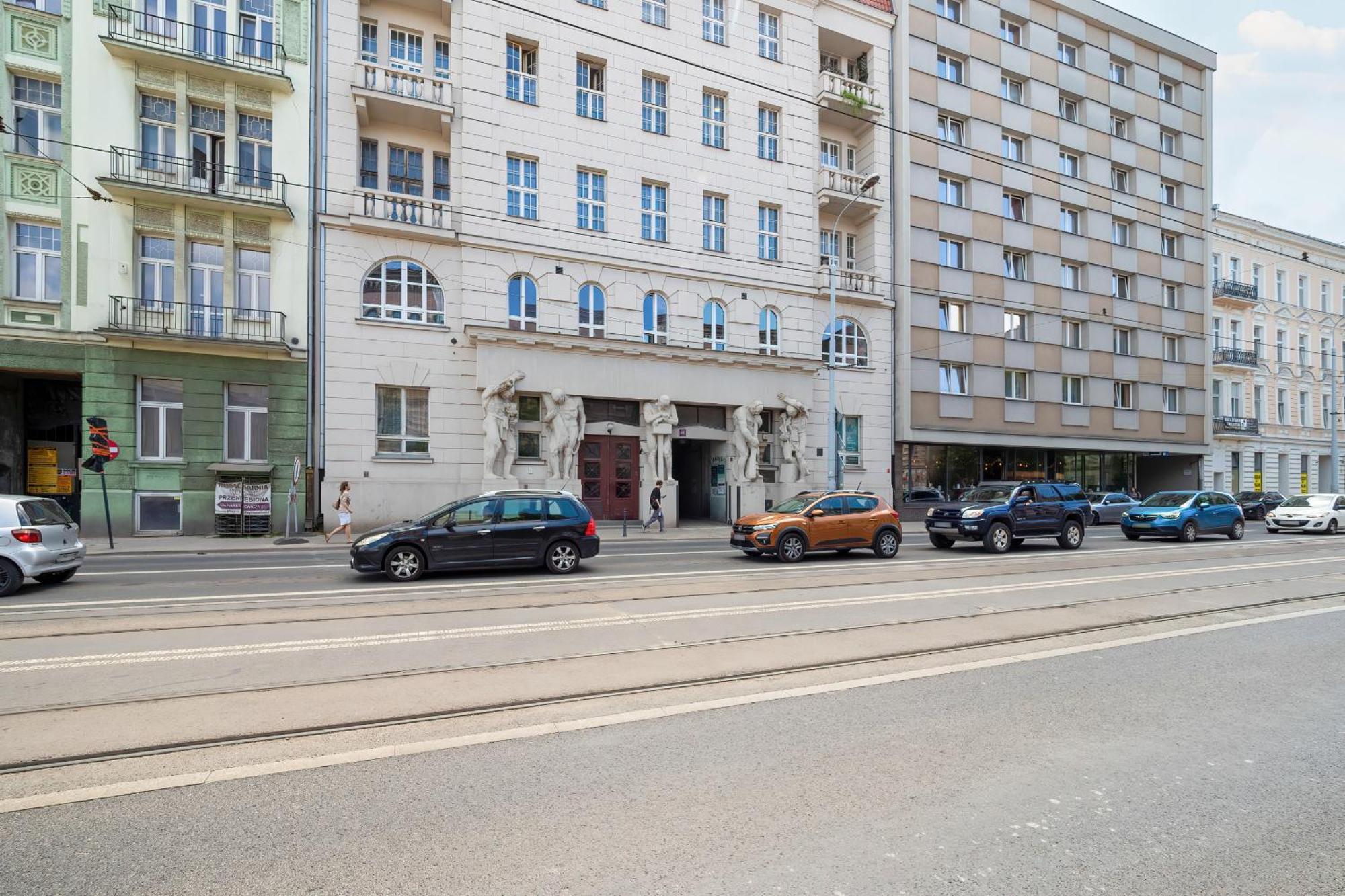 Gustowny Z 2 Sypialniami W Lodzi By Renters *